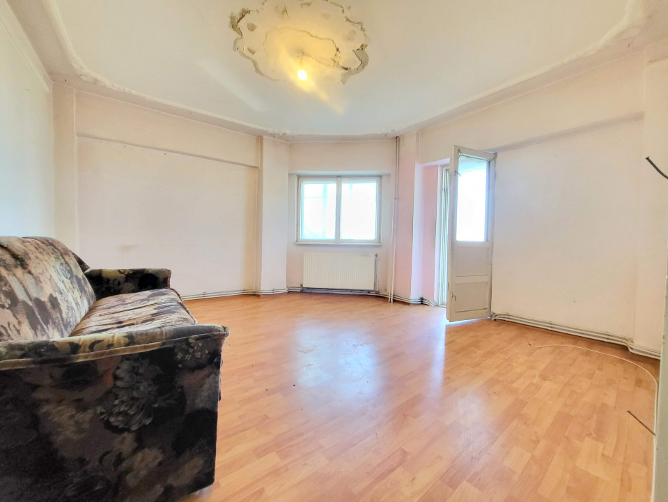 Str. ENERGIEI - Pambac, Apartament 2 cam DECOMANDAT, etaj 3/4 cu centrala