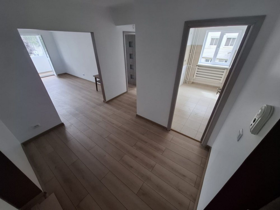 Autogara - Kaufland, Apartament 2 camere decomandat, etaj 1/4, RENOVAT