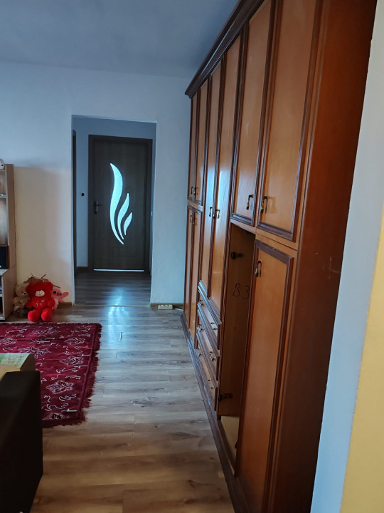 Cornisa, 2 camere cu 50 mp utili, centrala proprie, langa Universitate