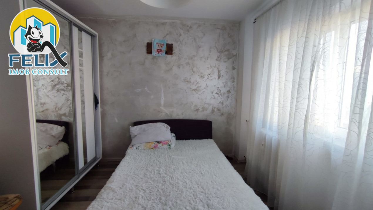 Apartament cu doua camere decomandat, bucatarie model XXL, etaj intermediar