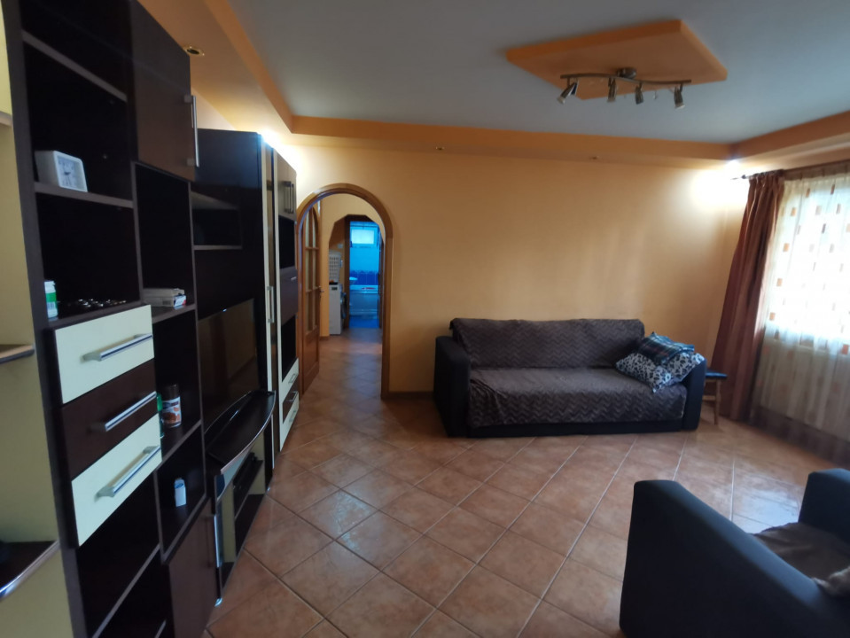 Apartament 3 camere, parter cu iesire afara, zona Restaurant Mioritei