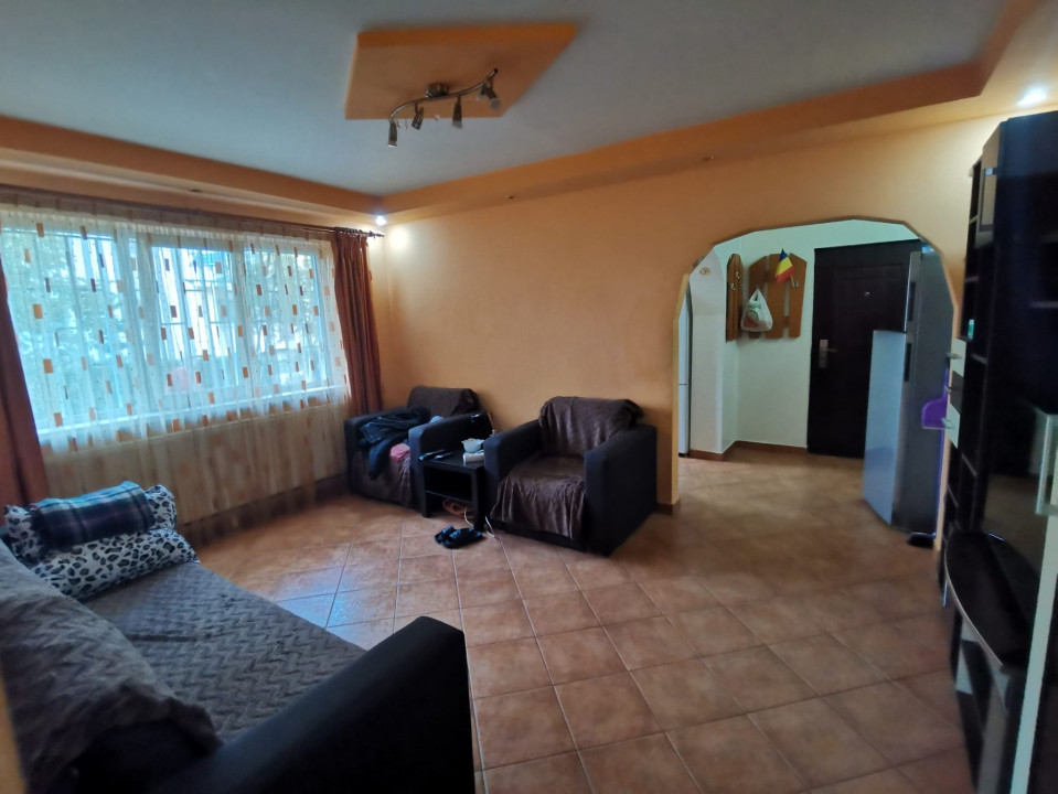 Apartament 3 camere, parter cu iesire afara, zona Restaurant Mioritei