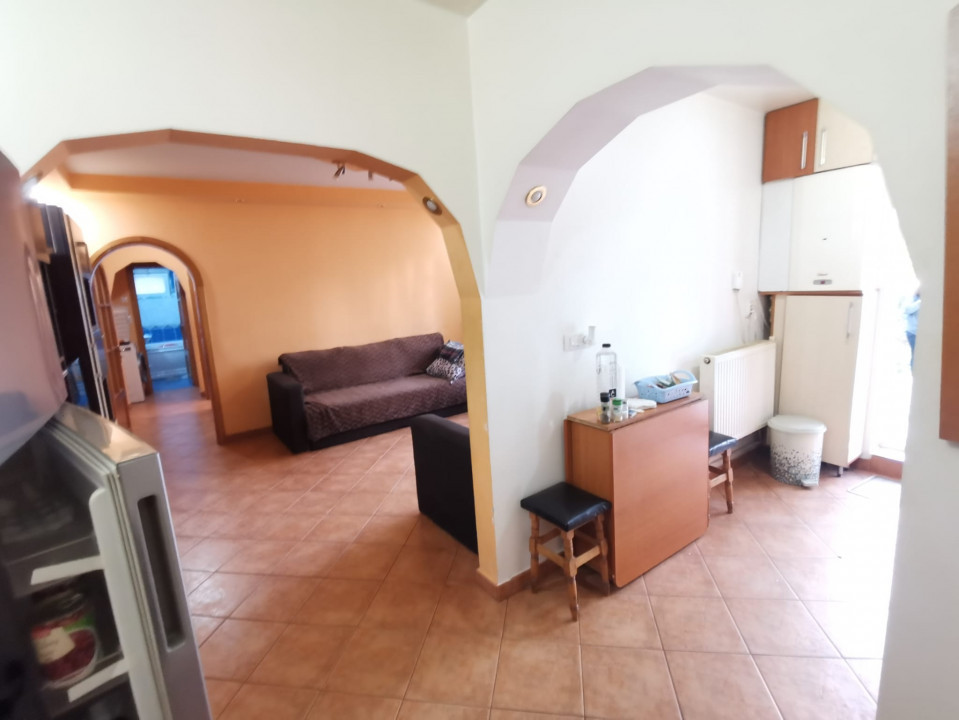 Apartament 3 camere, parter cu iesire afara, zona Restaurant Mioritei