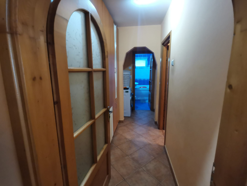 Apartament 3 camere, parter cu iesire afara, zona Restaurant Mioritei