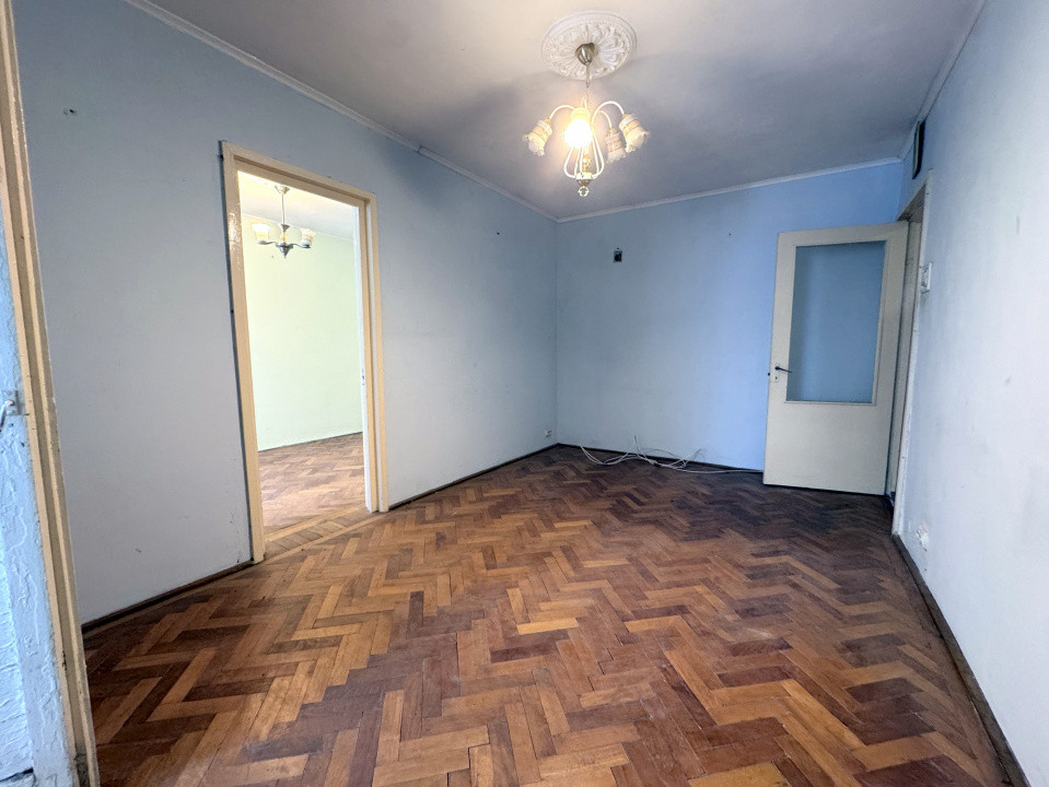 Vânzare apartament 2 camere, etaj 1/4, Narcisa – lângă Școala Domnița Maria