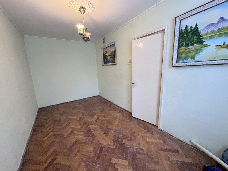 Vânzare apartament 2 camere, etaj 1/4, Narcisa – lângă Școala Domnița Maria