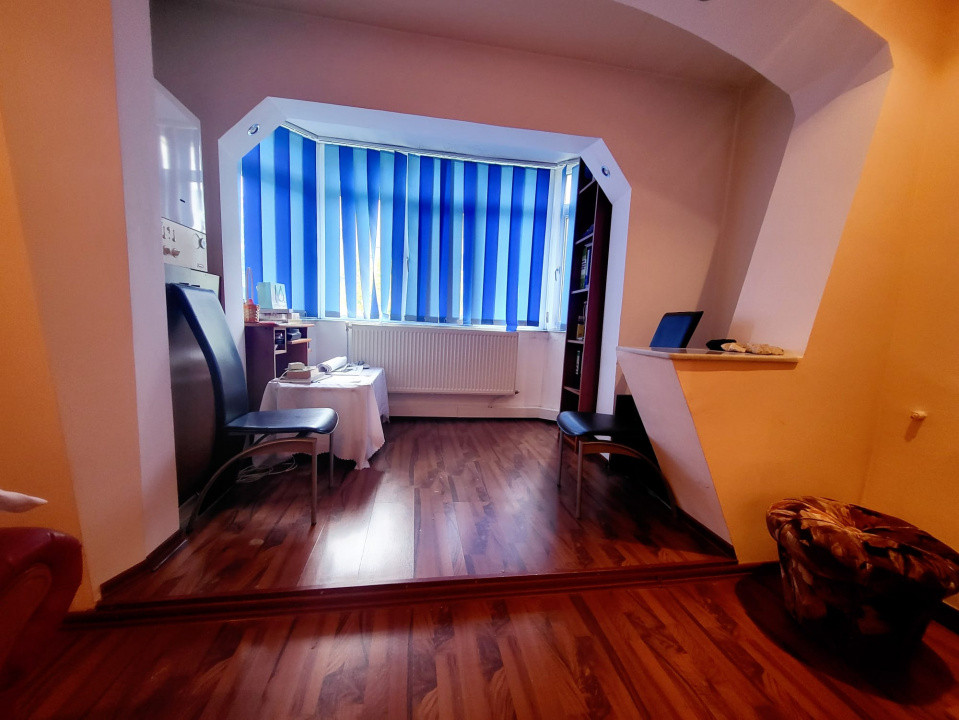 Cartier Neagoe Voda - Martiri, Apartament 3 cam Decomandat, etaj 1/4, bloc 1988