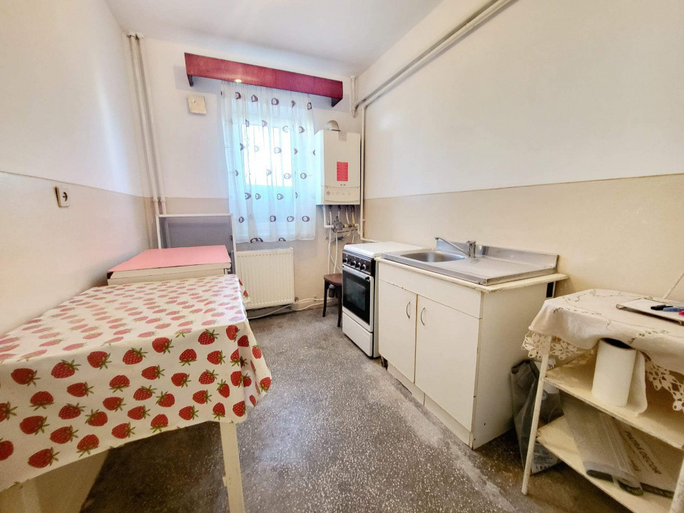 Apartament 2 camere decomandat, situat pe Miron Costin, etaj 1, Suprf. 55mp,