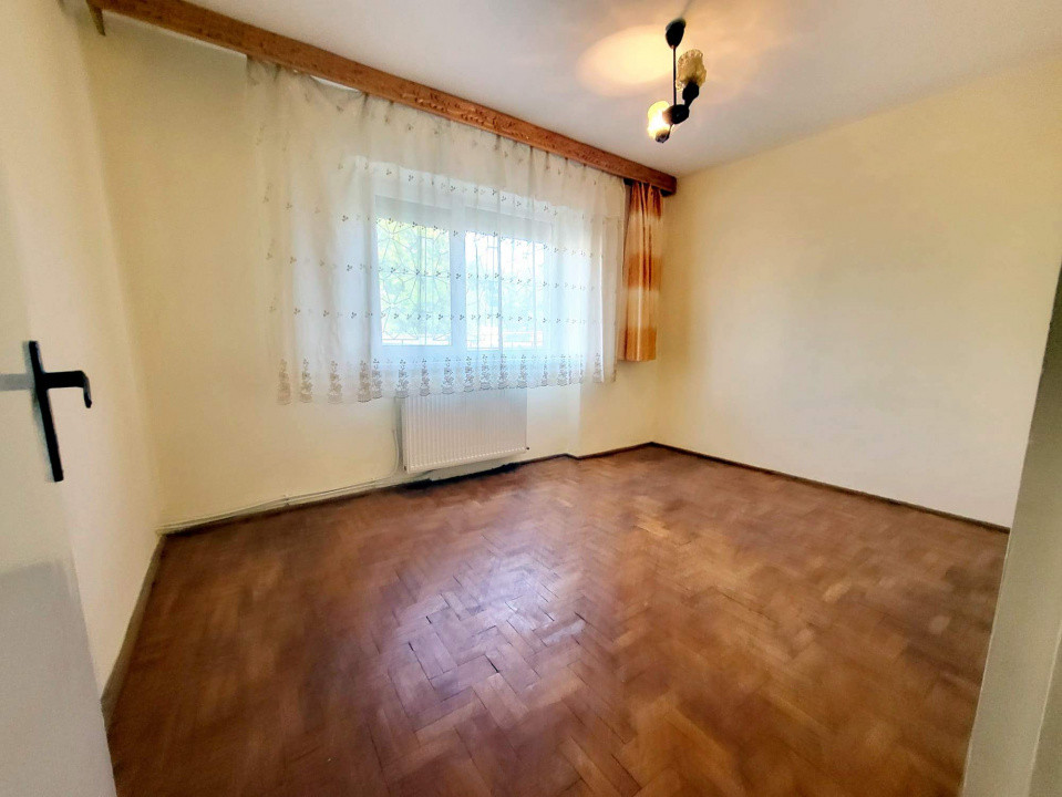 Apartament 2 camere decomandat, situat pe Miron Costin, etaj 1, Suprf. 55mp,