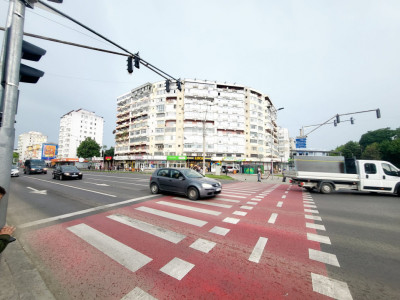 Spatiu comercial - 101mp, stradal, trafic pietonal intens - Republicii Potcoava