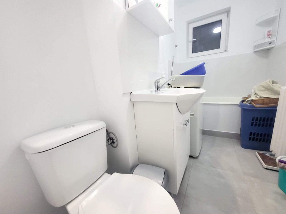 TIC Tac Spital. Apartament 2 cam decomandat, etaj 3/4, 50mp + balcon