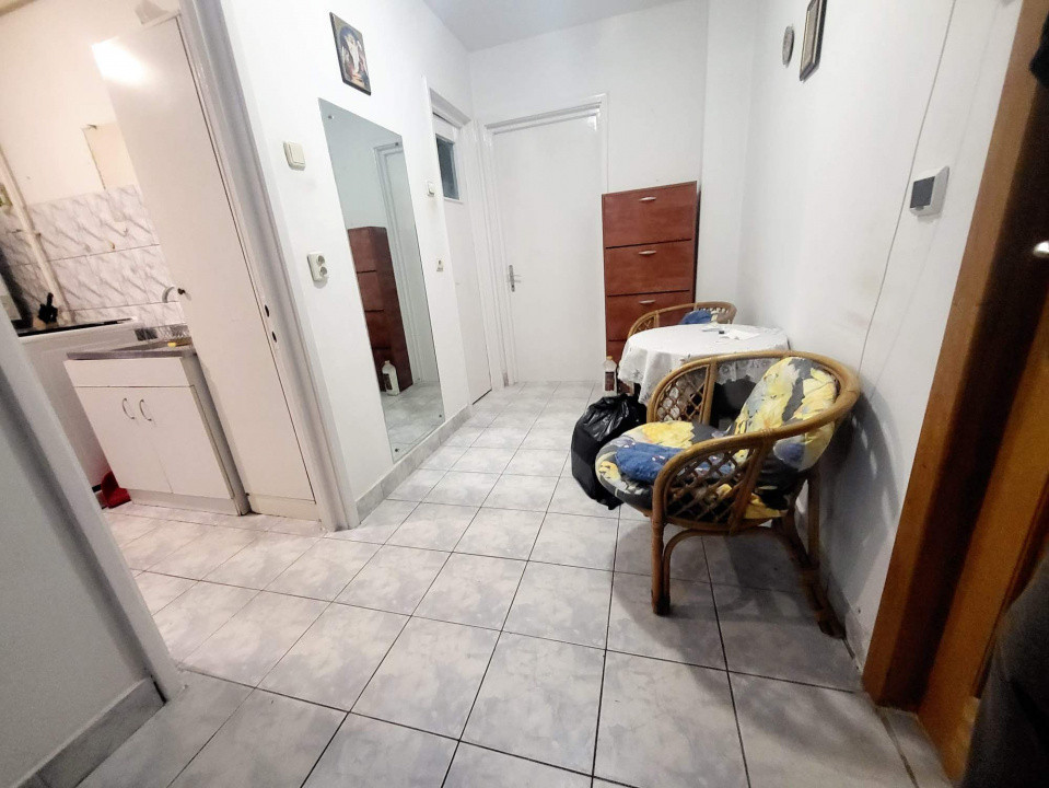 TIC Tac Spital. Apartament 2 cam decomandat, etaj 3/4, 50mp + balcon