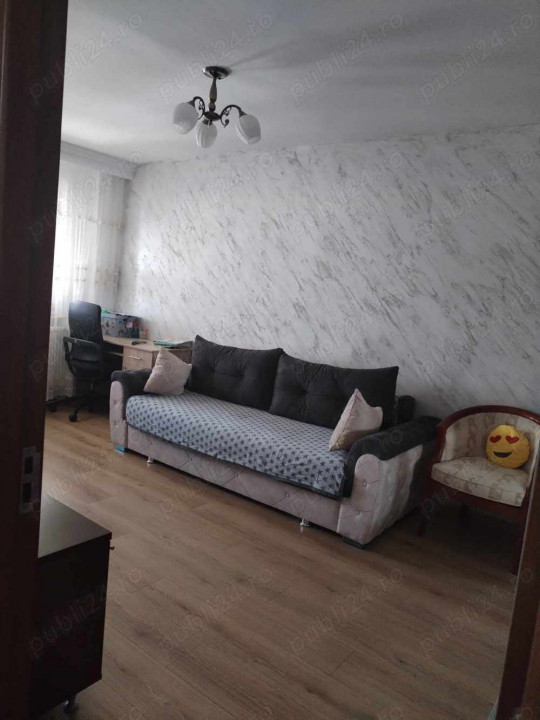 Apartament cu 2 camere decomandat, etaj 1, bucatarie mare, 62500, zona Milcov