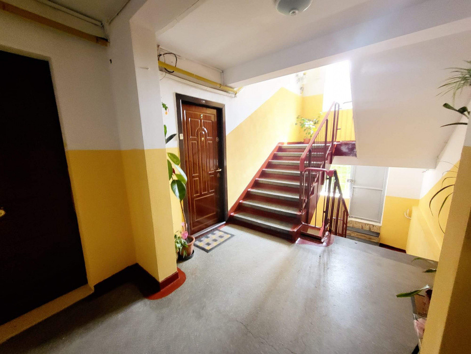 Intersectie Curtea Apel, Apart 2 Camere, parter Stradal + balcon, 85% renovat