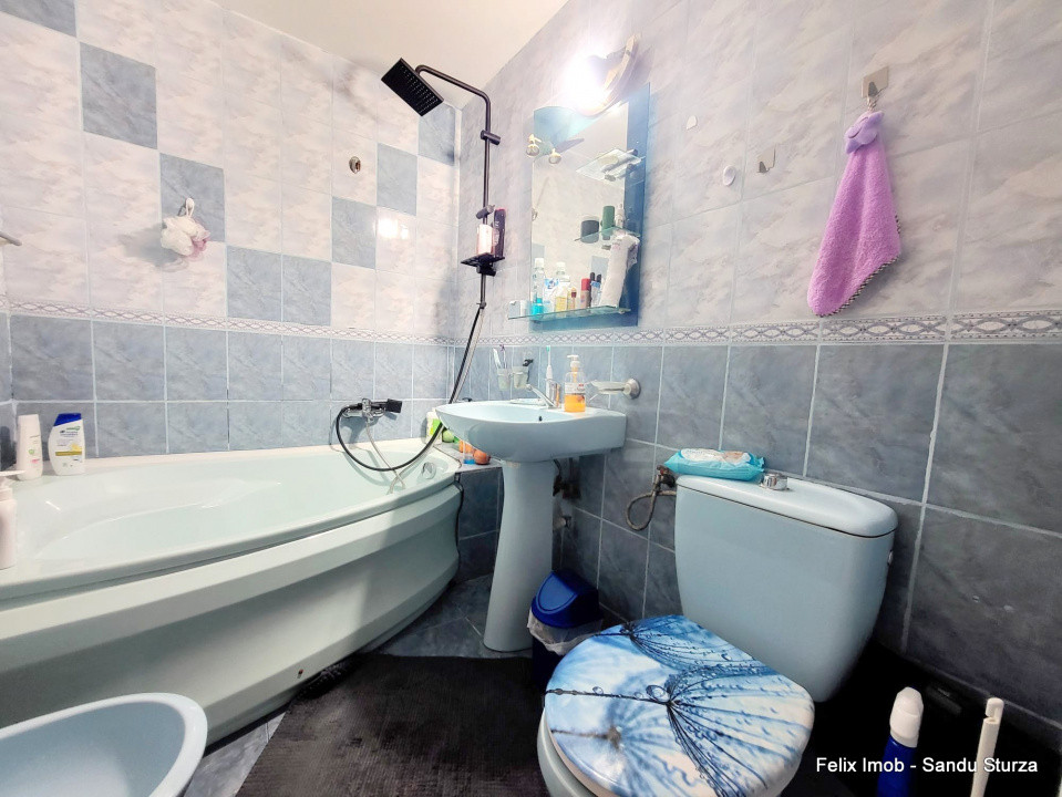 Neagoe Voda, Apartament 3 cam decomandat, parter innalt, 65mp util 