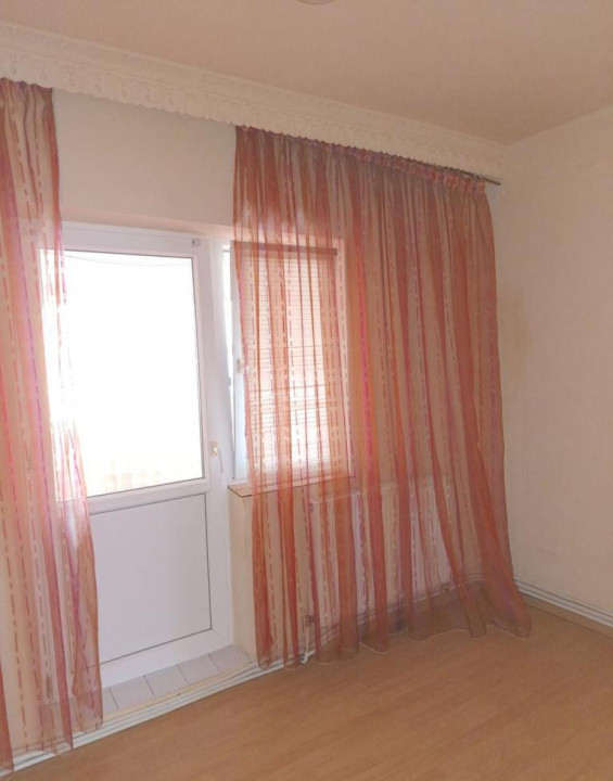 Stefan cel Mare - Apartament 3 camere decomandat, 3 balcoane, 78mp
