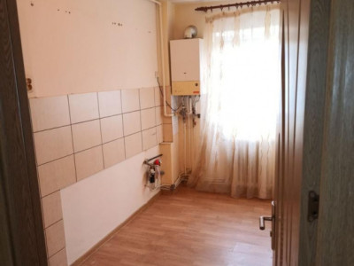Stefan cel Mare - Apartament 3 camere decomandat, 3 balcoane, 78mp