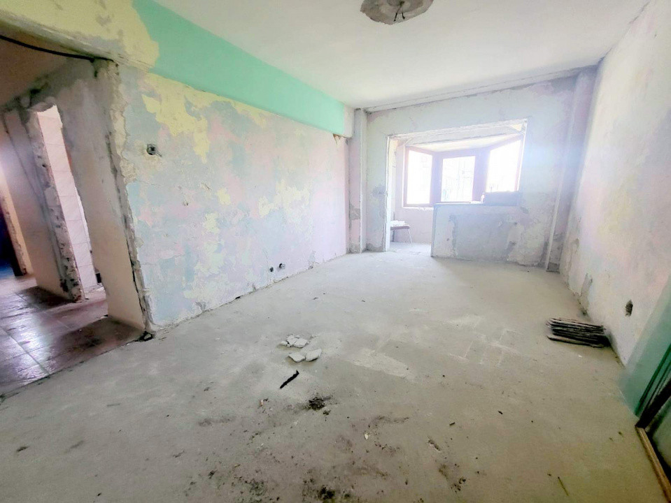 Nord - Aprodu Purice, Apartament 2 camere decomandat, etaj 3, spatios