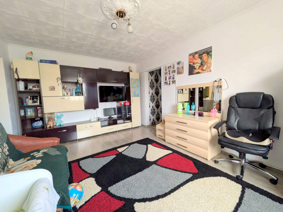 Posta Mioritei, Apartament 2 camere renovat si mobilat, 50mp