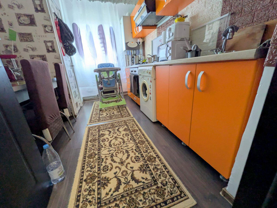Posta Mioritei, Apartament 2 camere renovat si mobilat, 50mp
