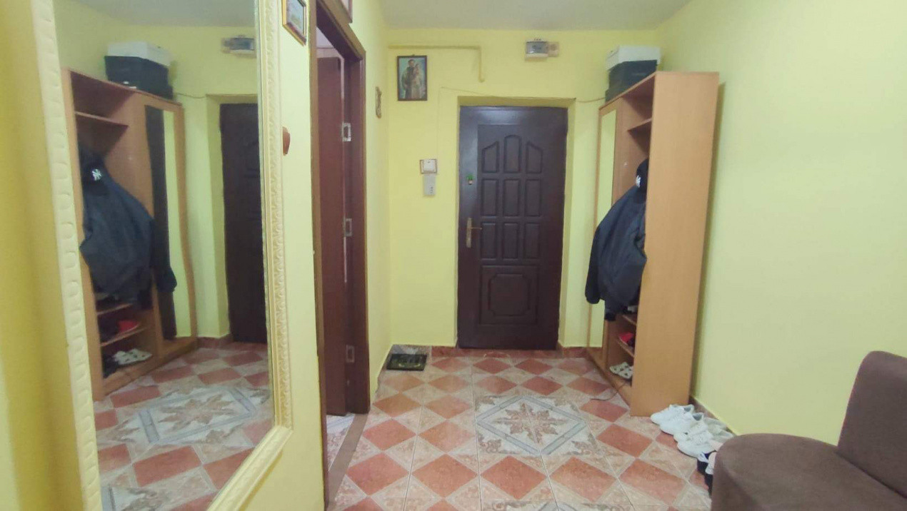 Apartament 3 camere (transformat) – str. Energiei, etaj 4/8, 70 mp, lângă Profi