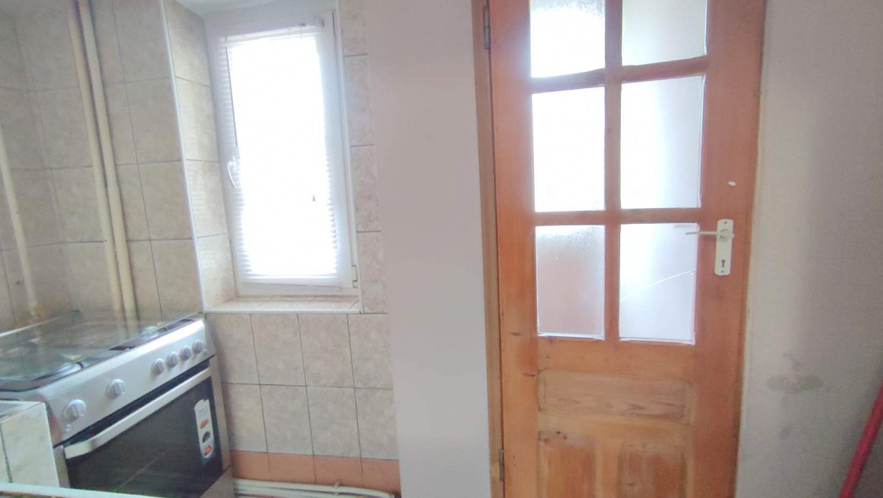 Apartament 3 camere (transformat) – str. Energiei, etaj 4/8, 70 mp, lângă Profi