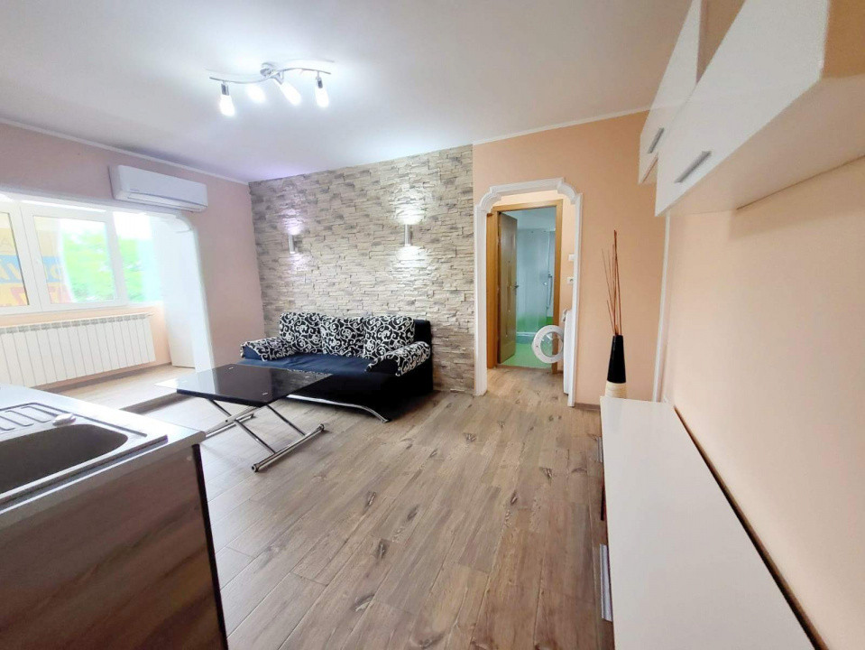 Apartament 3 camere (transformat) – Zona Mioriței – OMV Petrom, etaj 2/4, mobila
