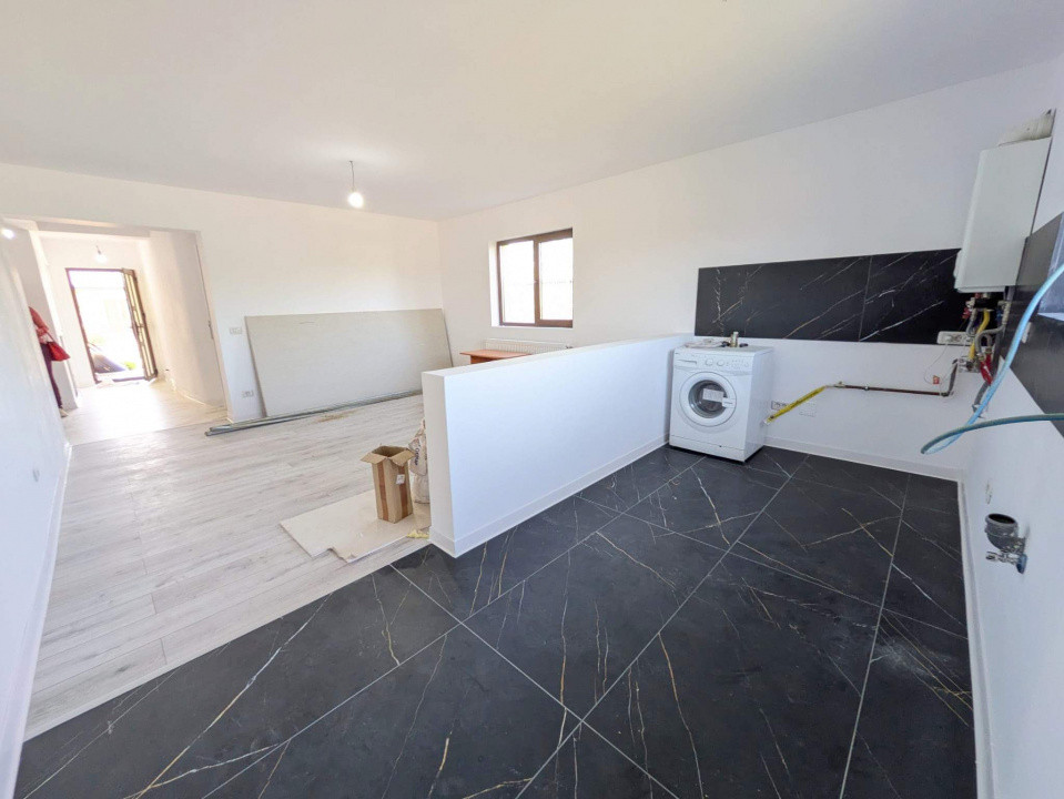 Gheraiesti - Petrom, Apartament 3 cam Decomandat, 100mp + Curte Constructie 2024