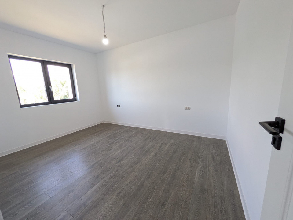 Gheraiesti - Petrom, Apartament 3 cam Decomandat, 100mp + Curte Constructie 2024