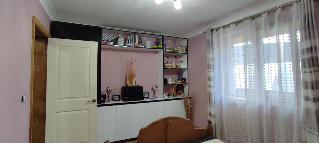Casă din cărămidă în Gioseni – construcție 2015 | 4 camere | 850 mp teren 