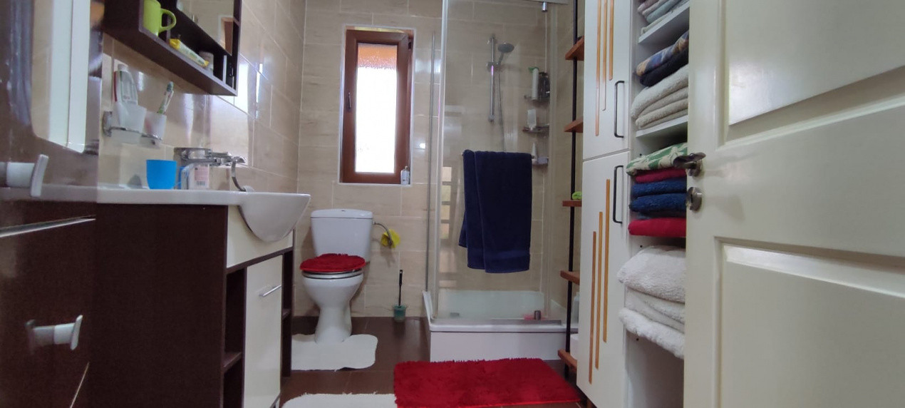 Casă din cărămidă în Gioseni – construcție 2015 | 4 camere | 850 mp teren 