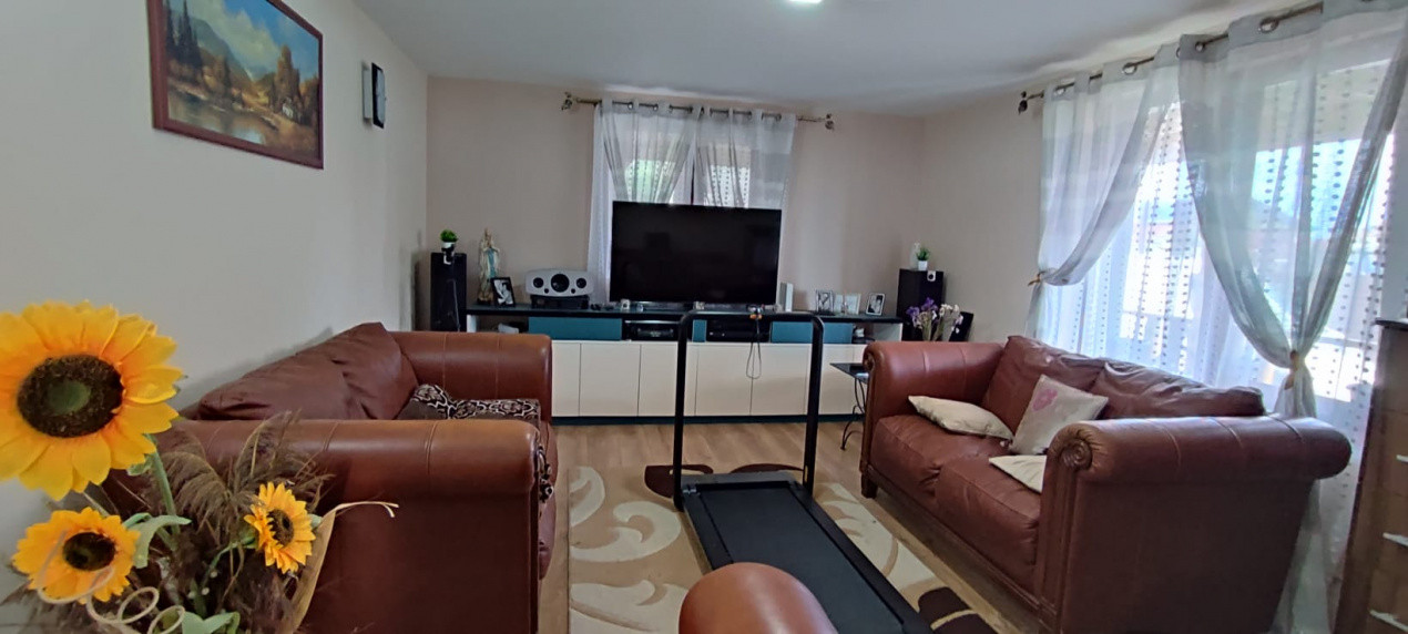 Casă din cărămidă în Gioseni – construcție 2015 | 4 camere | 850 mp teren 
