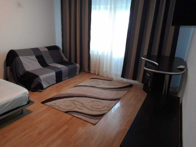 Garsonieră confort 1, etaj 3 cu balcon și vedere spre lac – Ștefan cel Mare