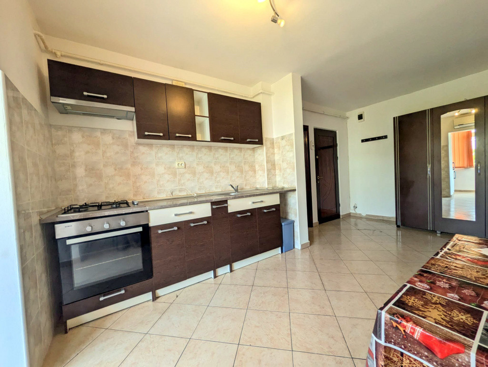 NORD, Bloc 1986, Apartament 2 cam DECOMANDAT, et 2/4 Renovat & MOBILAT