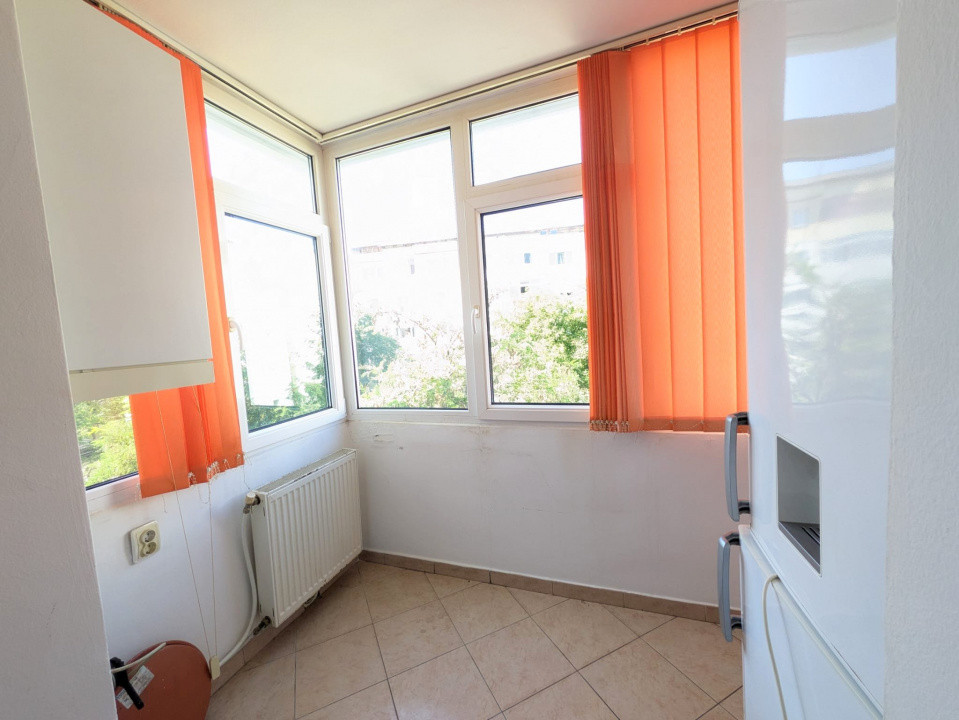 NORD, Bloc 1986, Apartament 2 cam DECOMANDAT, et 2/4 Renovat & MOBILAT