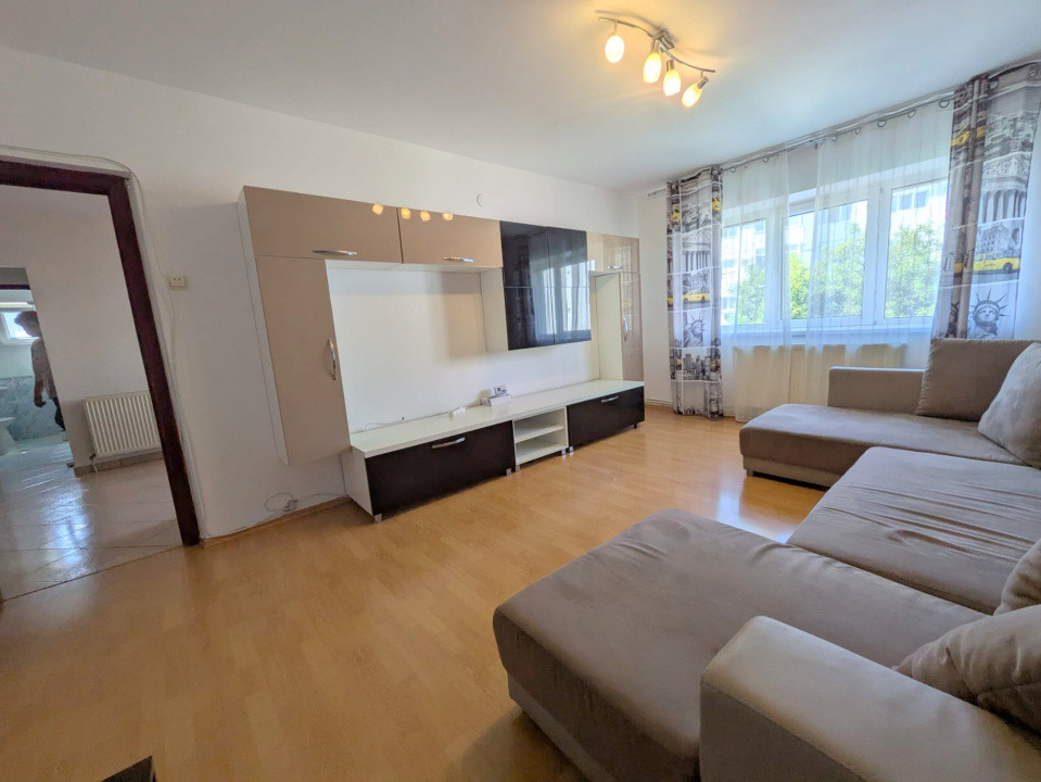 NORD, Bloc 1986, Apartament 2 cam DECOMANDAT, et 2/4 Renovat & MOBILAT