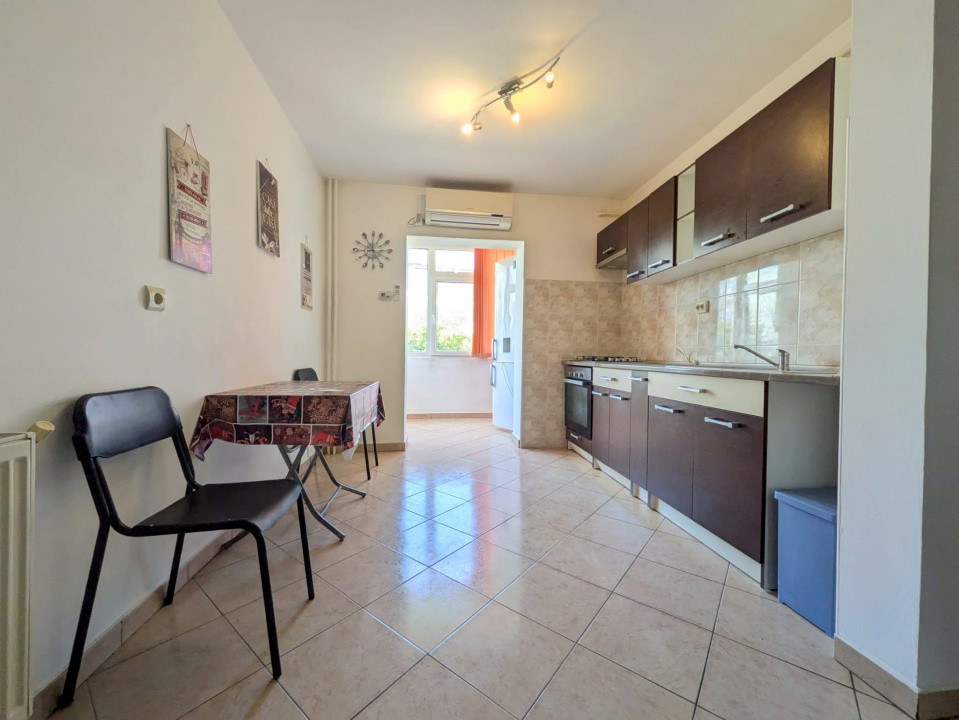 NORD, Bloc 1986, Apartament 2 cam DECOMANDAT, et 2/4 Renovat & MOBILAT