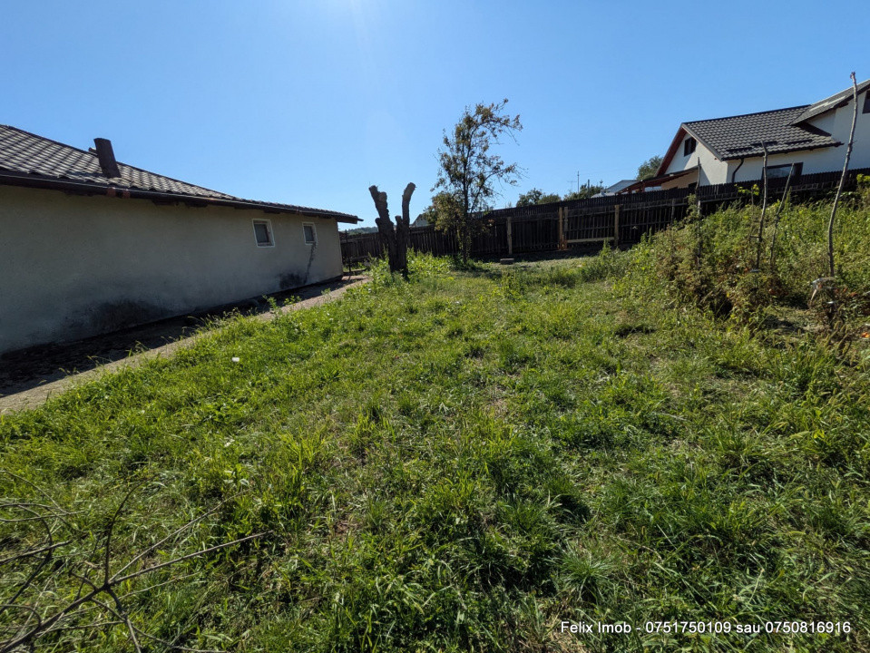 Margineni, casa cu trei camere si 800 mp teren