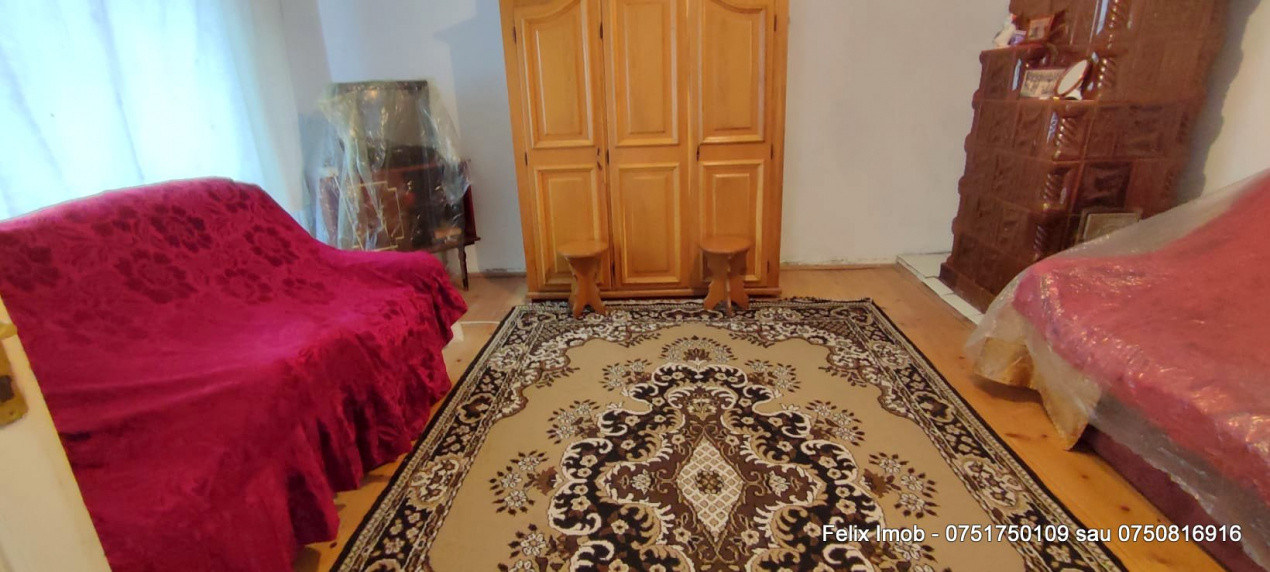 Margineni, casa cu trei camere si 800 mp teren