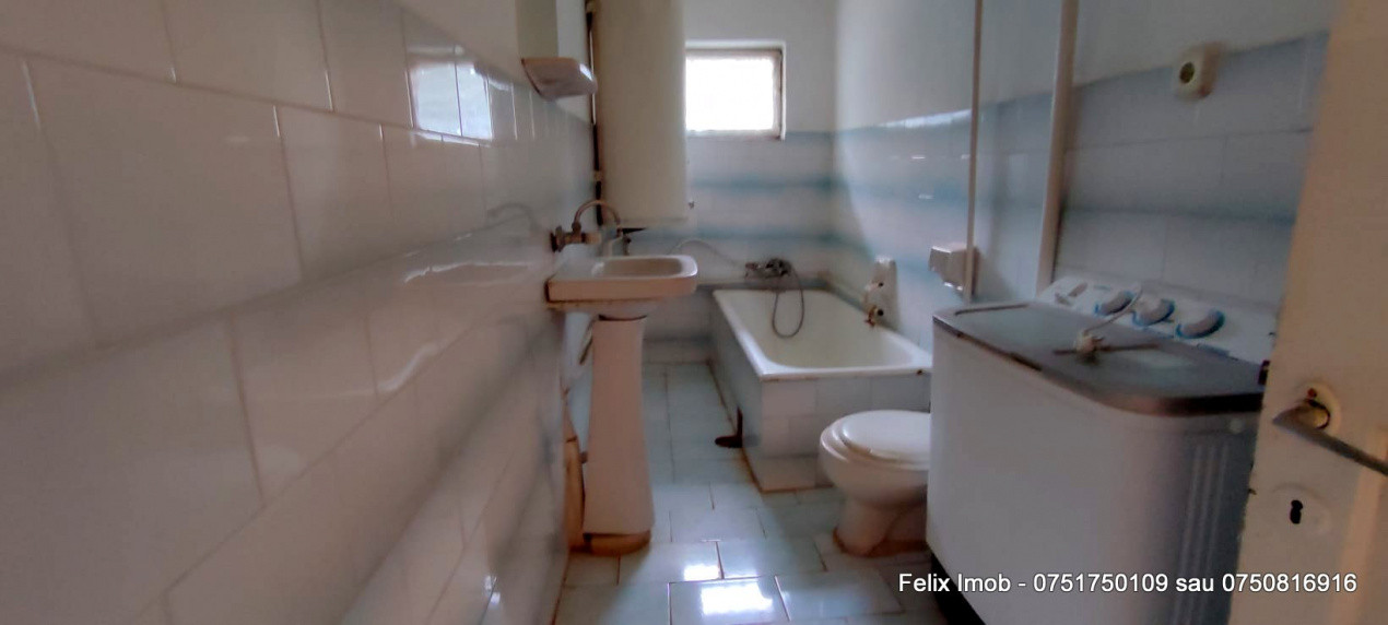 Margineni, casa cu trei camere si 800 mp teren