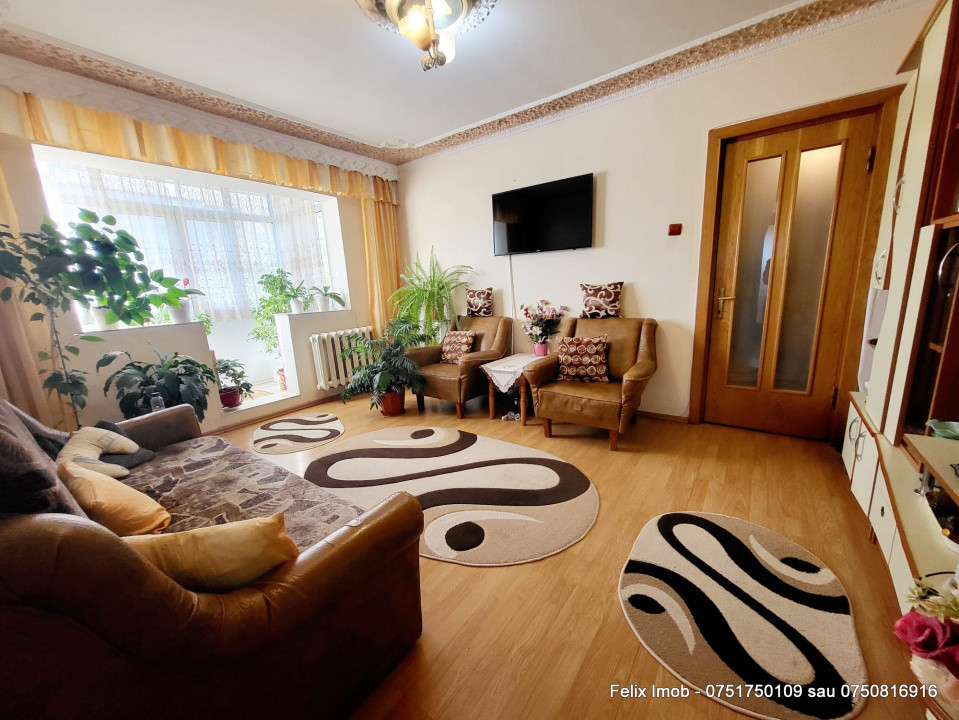 Apartament 3 camere – Zona Orizont, etaj 3/4