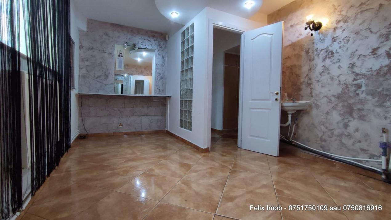 Centru- Bacau, Spatiu comercial pretabil cabinet de infrumusetare