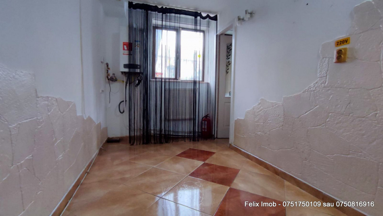 Centru- Bacau, Spatiu comercial pretabil cabinet de infrumusetare