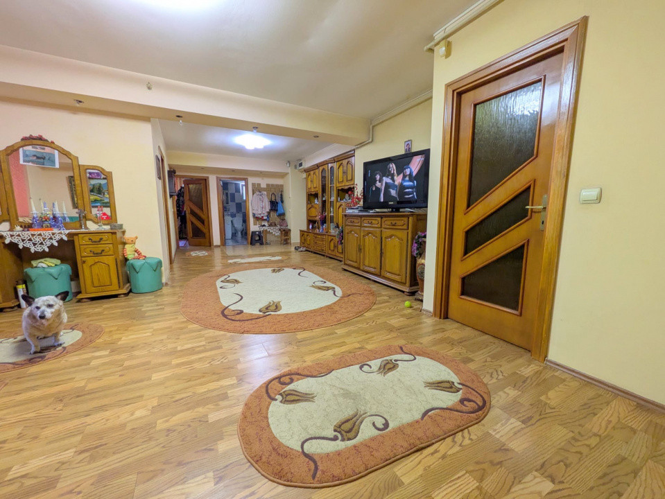 BLOC 2007, Aviatori - Politie, Apartament 4 camere 120mp, parter + balcon