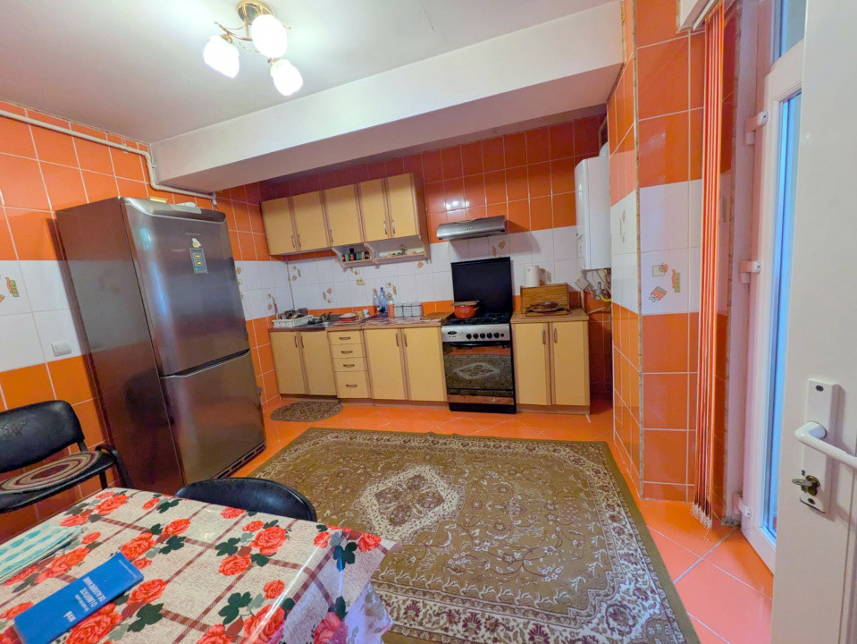 BLOC 2007, Aviatori - Politie, Apartament 4 camere 120mp, parter + balcon