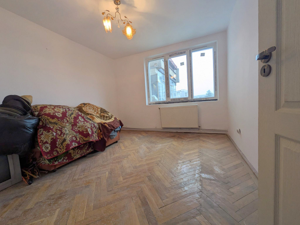 Orizont - MegaImage, Apartament 3 camere, decomandat, etaj 3 din 4