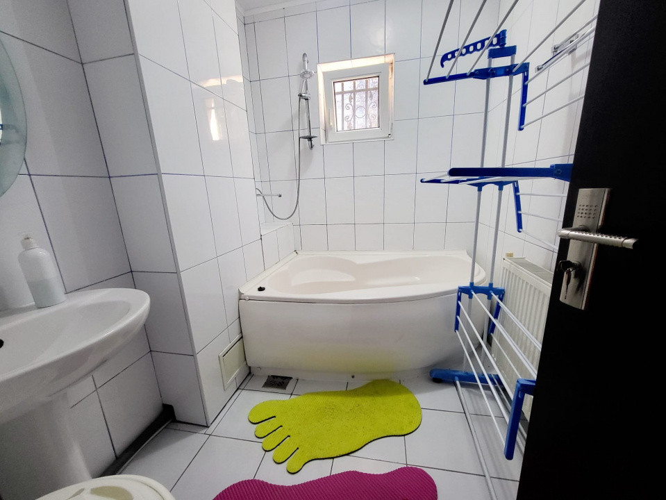 Piata Sud - CARPATI, Apart 3 cam Decomandat, 65mp utili, renovat, mobilat