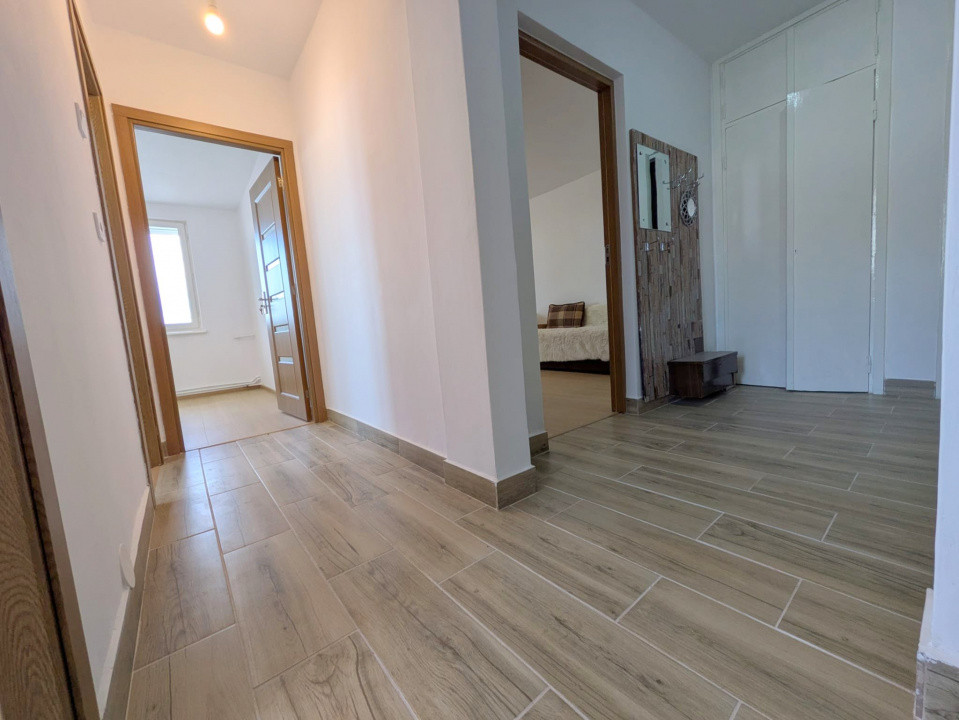 Orizont - STRADAL, Apart 2 cam decomandat, renovat, balcon lung