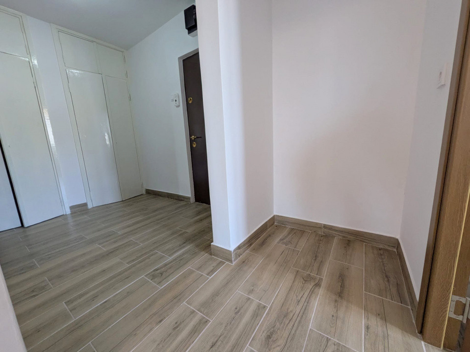 Orizont - STRADAL, Apart 2 cam decomandat, renovat, balcon lung