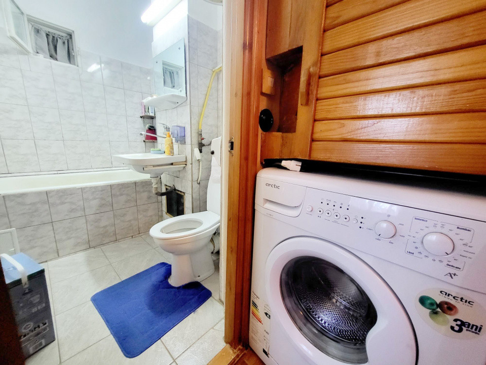 Milcov - Apartament 3 cam semidecomandat, etaj 3/4, mobilat